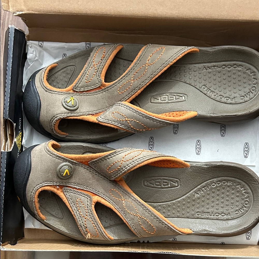 KEEN Women's Tan and Orange Sandals